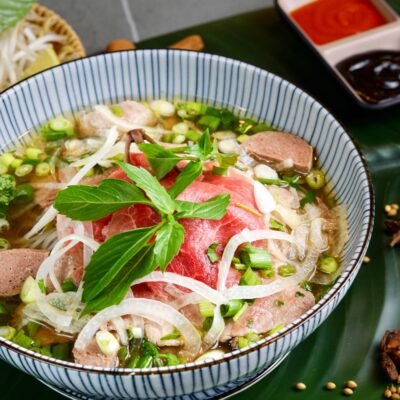 1. Hai Chi Em Beef Noodle Soup (Pho Hai Chi Em)