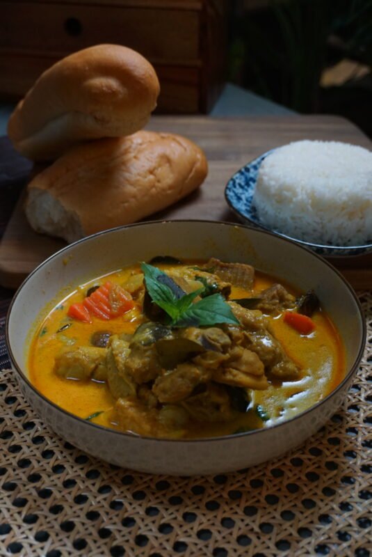 38. Coconut Coconut Chicken Curry (Cà Ri Gà)
