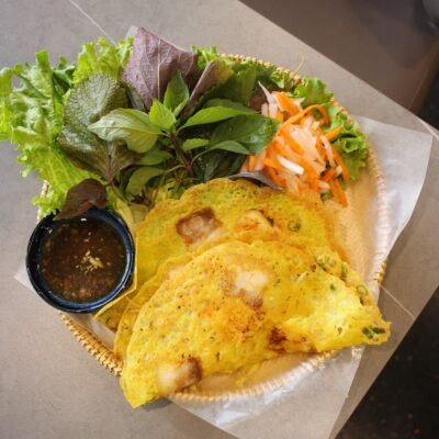 20. Crispy Vietnamese Crepes/ Bánh xèo